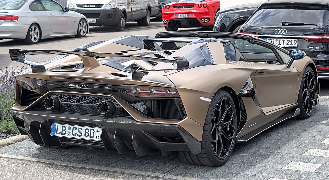 Lamborghini Aventador SVJ Roadster